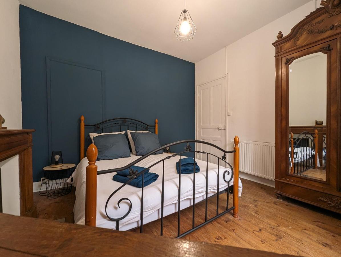 Maison Des Annees 30 - Vic-Sur-Cere - 14 Personnes Dış mekan fotoğraf